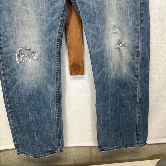 American Eagle Medium Wash Distressed Relaxed Straight Leg Jeans Size 34 x 30 - Picture 4 of 6